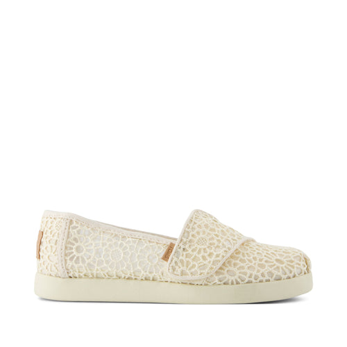 Alpargata Classic Kids Shoe - Natural Moroccan Crochet Side View