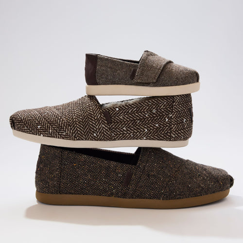 On model image of the Mens Alpargata Classic Chocolate Brown Flecked Tweed