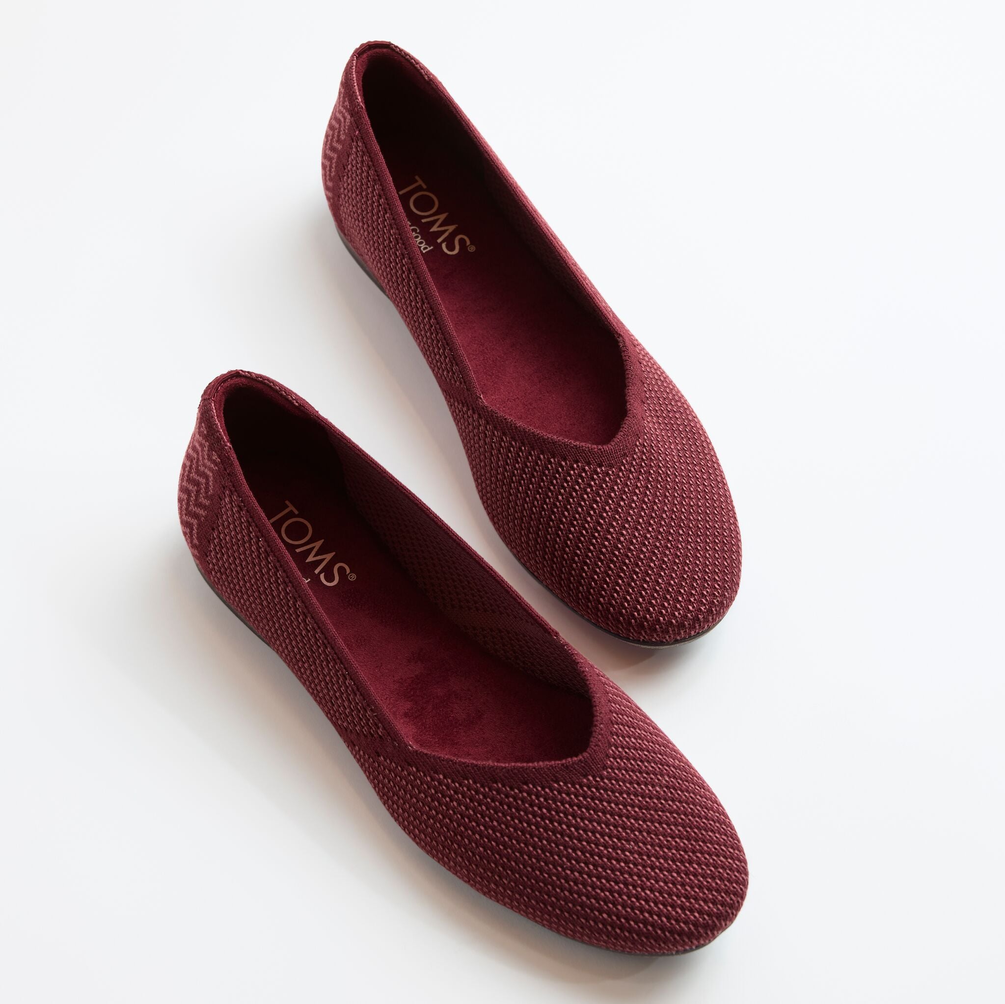 Laydown detail image of the engineered knit Gemma flat