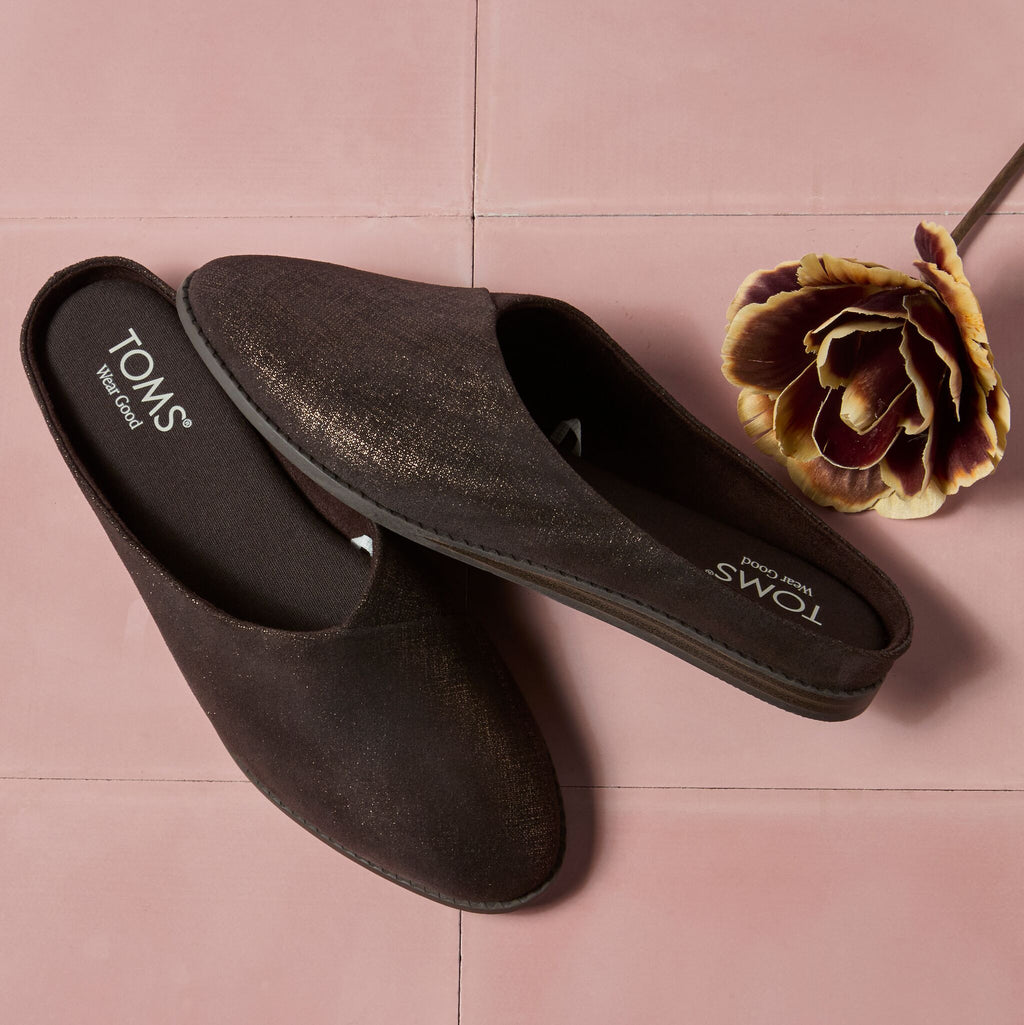 Laydown image of the chocolate brown shimmer Amelia mule