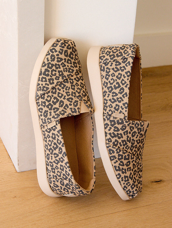 Close up of Alpargata Plus Natural Leopard Spots.