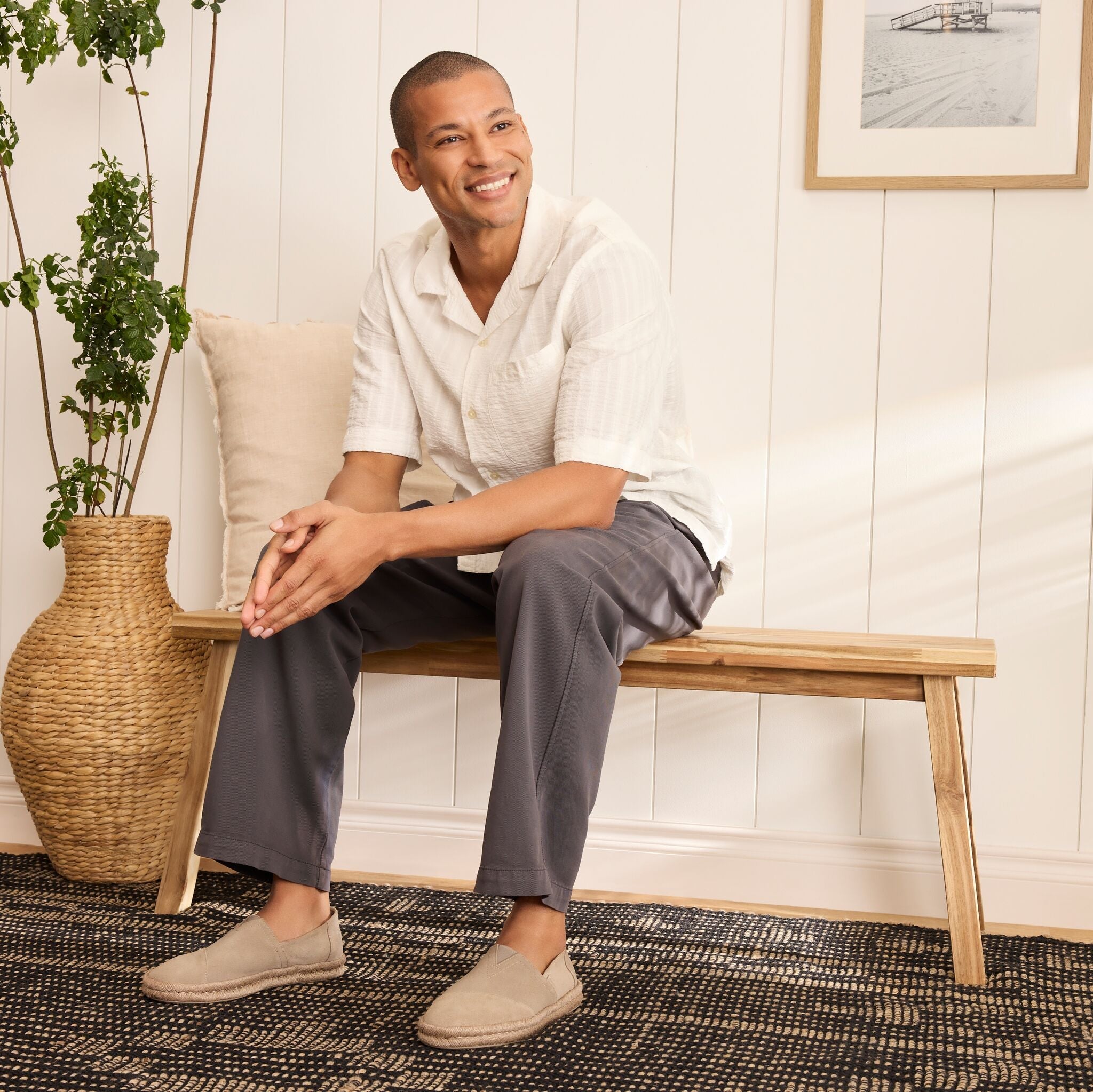 On model image of the Mens dune suede Alpargata Rope 2.0