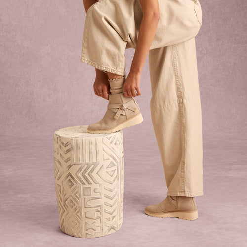 On model image of the Womens Marlow Boot Water Repellent Natural Shimmer Twill